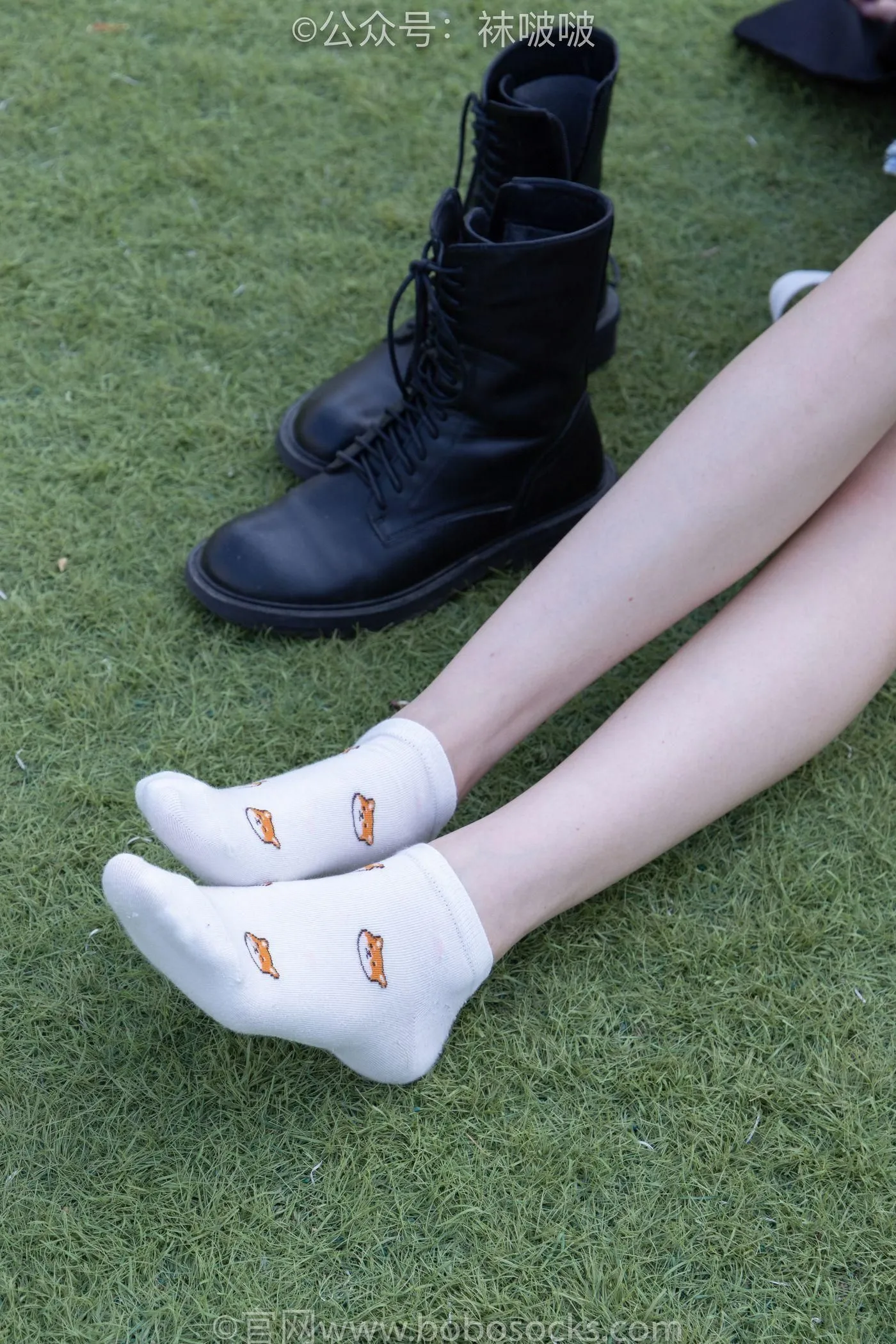 [BoBoSocks袜啵啵]NO.010 小甜豆-马丁靴、白色短棉袜、裸足 [117P]插图7